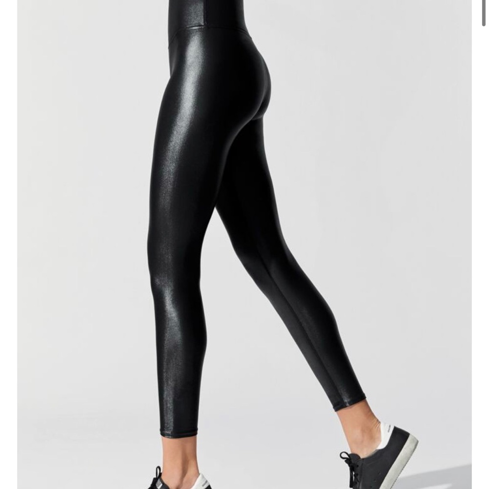 Carbon38 Limited Edition Padang Legging & Bra